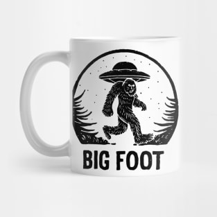 Big foot ufo hunting Mug